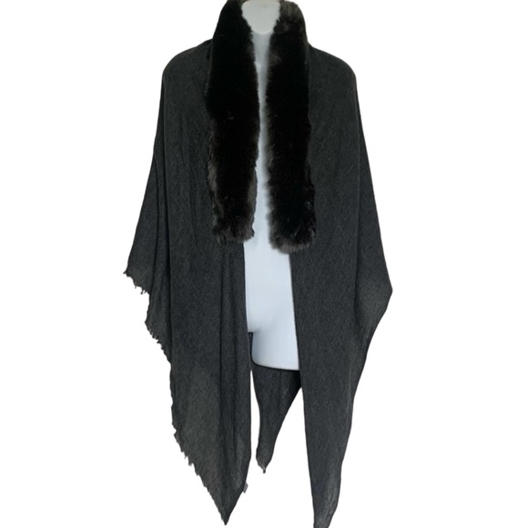 Evelyne Prelonge Faux Fur and Cashmere Square Stole or Shawl - Picture 1 of 8